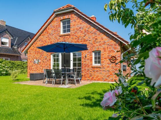 Ein Ferienhaus an der Nordsee ist nicht nur ein Ort für unvergessliche Urlaubsmomente, sondern auch eine solide und wertbeständige Form der Altersvorsorge. Ferienimmobilien in dieser beliebten Urlaubsregion kombinieren langfristige Stabilität, Renditepotenzial und die Möglichkeit zur Eigennutzung.
