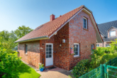 Muster-Friesen-Huus - Exklusives Ferienhaus am Wasser | Neubau nahe Greetsiel